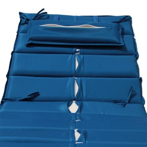Matelas bleu marine pour bain de soleil