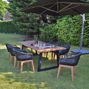 Fauteuil résine tressée noire lounge