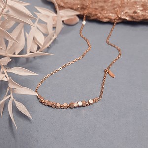 Collier golden cube en acier inox doré