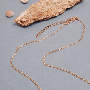 Collier golden cube en acier inox doré