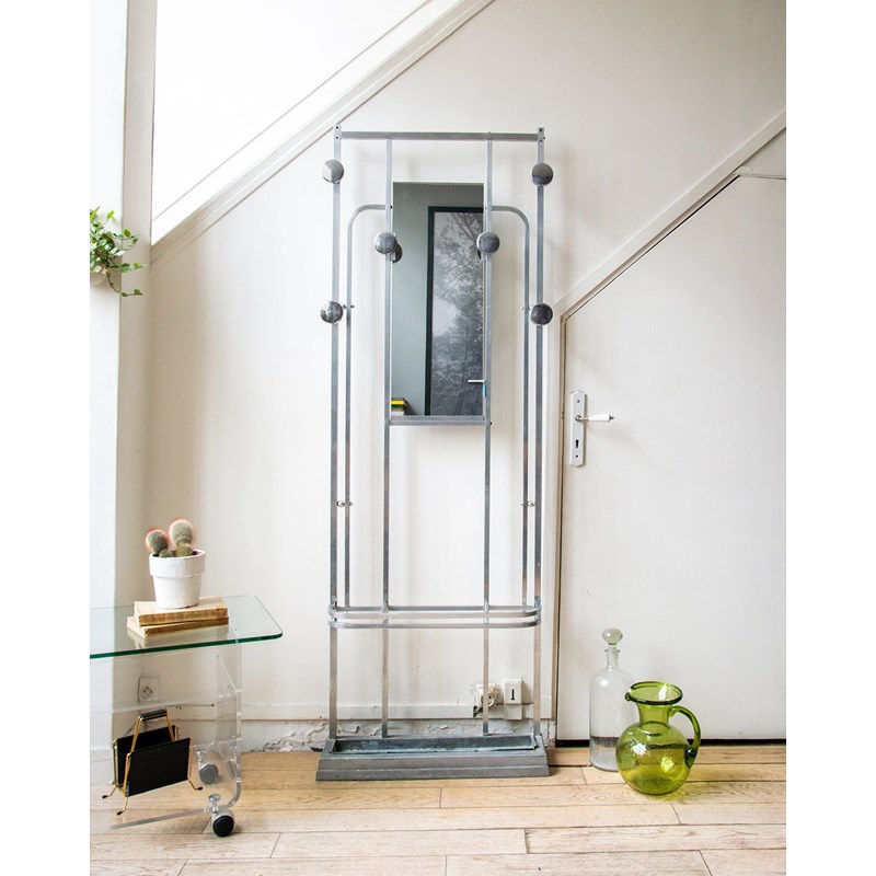 Jan, le porte manteaux en aluminium n°48