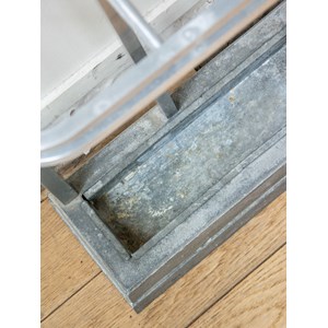 Jan, le porte manteaux en aluminium n°48