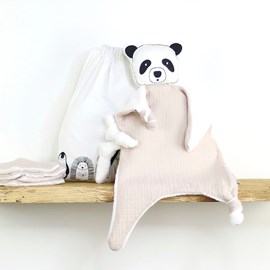 Doudou lange panda amande
