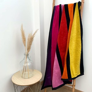 Serviette de plage rose - happy chic