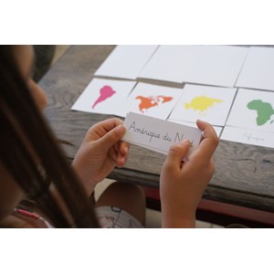Mamontessoribox puzzle géo Continents