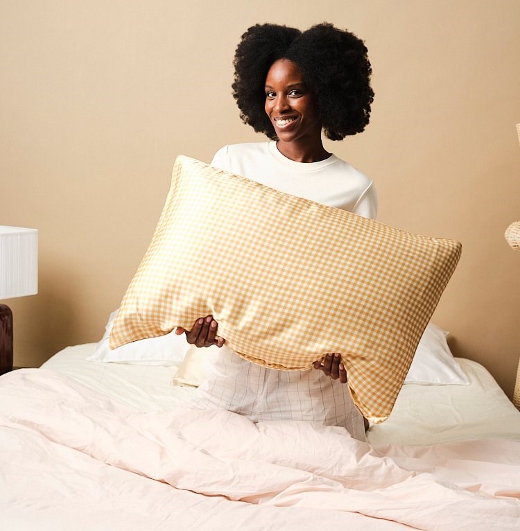 Taie d'oreiller soie vichy camel 51x76