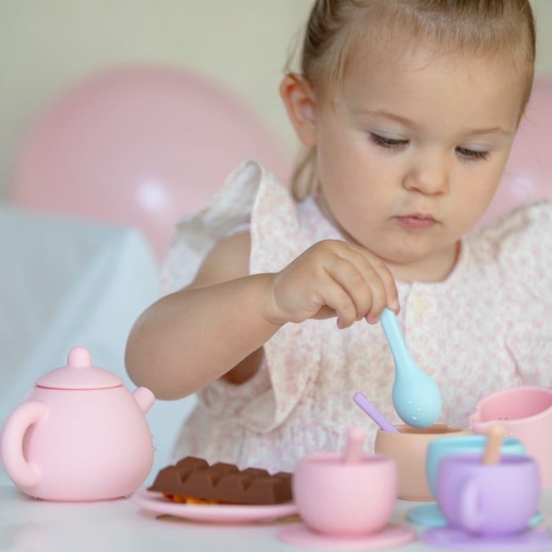 Service à Thé Montessori En Silicone Et Bois – 13 Pièces Pour Goûter, Dès 3 Ans
