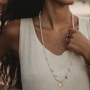 Collier mala, 108 perles de nacre