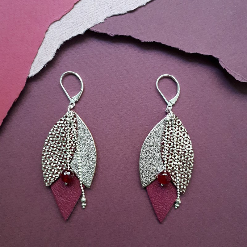 Boucles d'oreilles en cuir tulipe prune