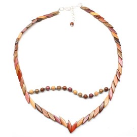 Collier bois perle et triangle
