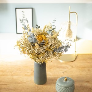 Bouquet de fleurs séchées jaune