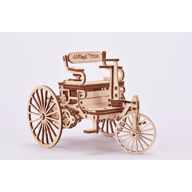 Woodtrick - Maquette en bois de la première voiture