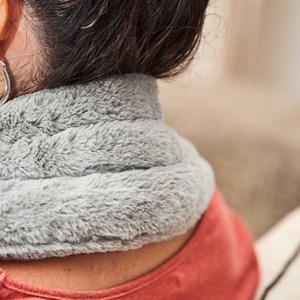 Bouillotte tour de cou gris