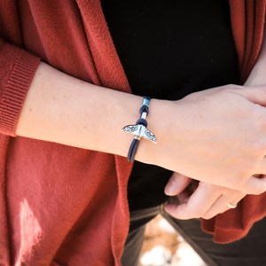 Bracelet baleine femme–tatoué pivoine