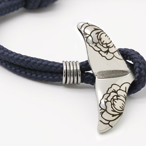 Bracelet baleine femme–tatoué pivoine