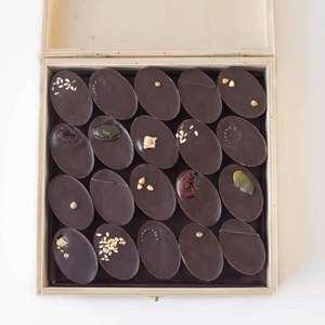 Boîte bois de 20 chocolats bio (240 g)