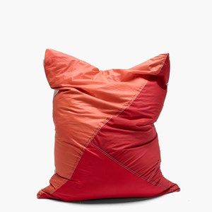 Pouf en toile de montgolfière recyclée