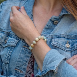 Bracelet kamelia pierres d’amazonite