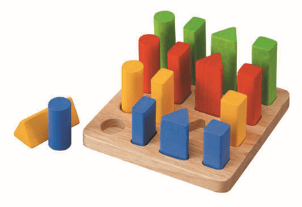 Plateau de 4 formes géométriques