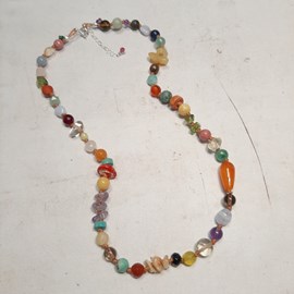 Collier pierres naturelles multicolores