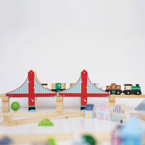 Circuit de train en bois - avec gare