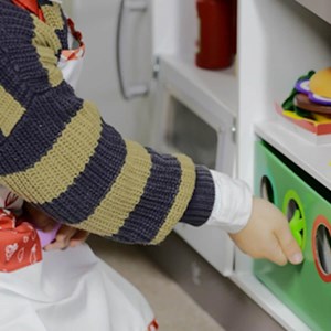 Cuisine interactive et bacs à recyclage