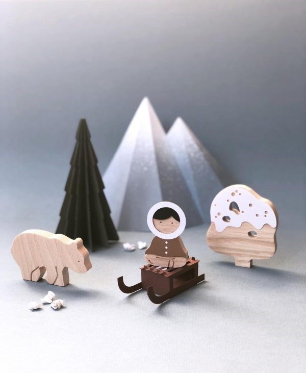 Ouréa - figurine et animal en bois