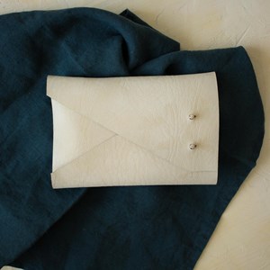 Kit diy - réaliser sa pochette en cuir