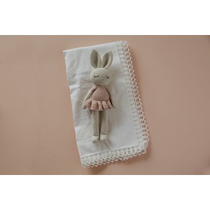 Doudou en crochet lapin