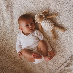 Doudou en crochet mouton