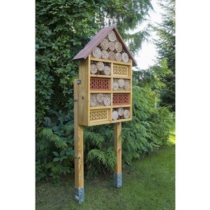 Abri à insectes géant avec pieds inclus