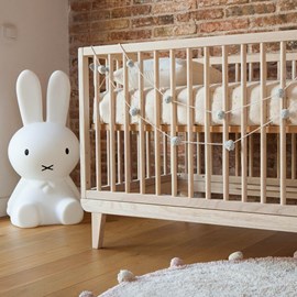 Lit bébé kera top round-pieds retro