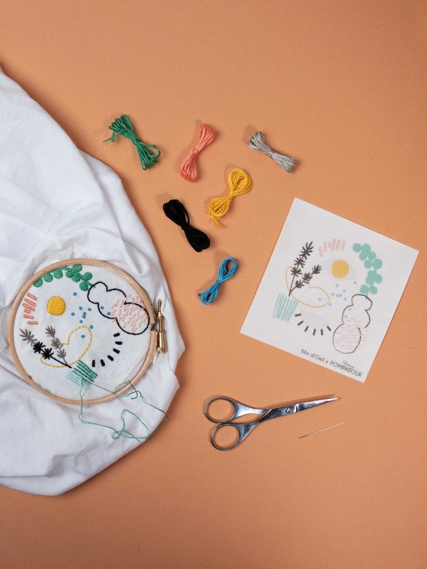 Britney Pompadour - Recharge  broderie  klin nature morte