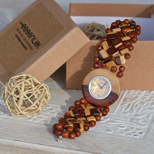 Montre bracelet manchette en bois