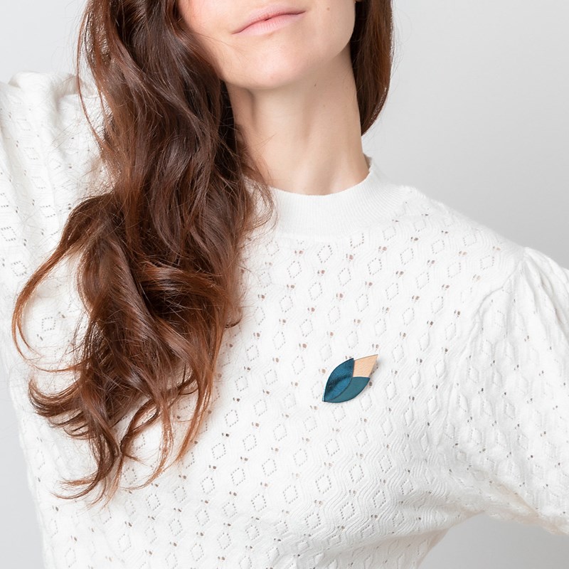 Ni Une Ni Deux - Broche tulipe bleu pétrole en bois