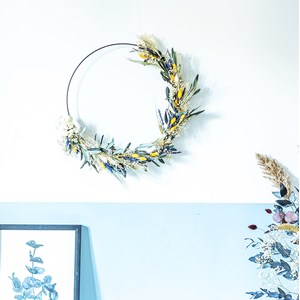 Couronne murale de fleurs séchées hugo