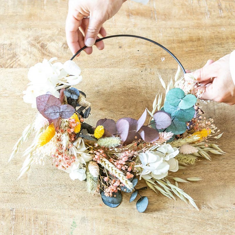 Couronne murale de fleurs séchées hélène