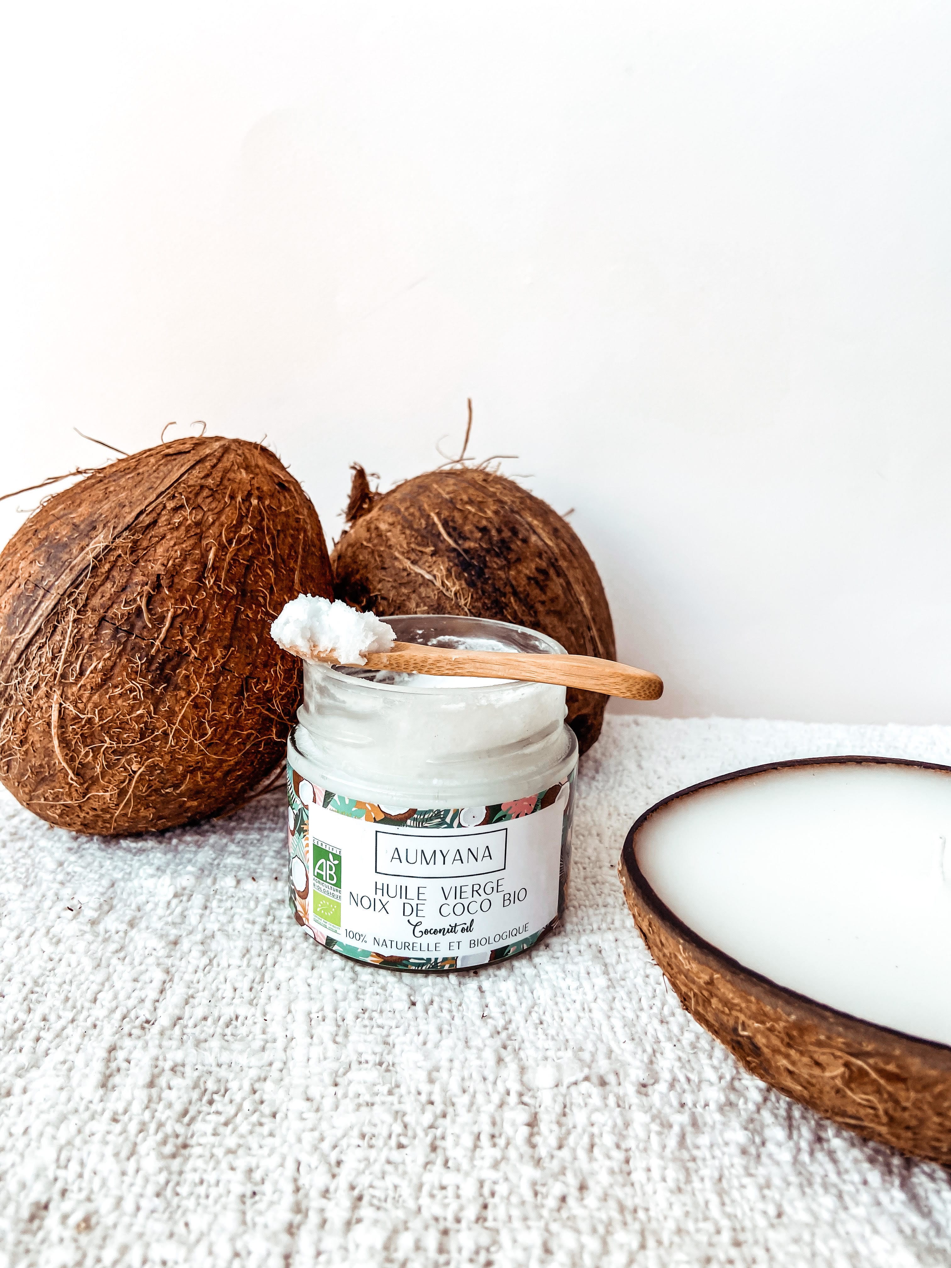 Comment utiliser de l'huile de coco pour les cheveux ? – Aumyana