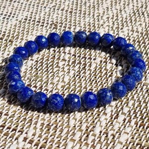 Bracelet yoga lapis-lazuli facettée 8 aa
