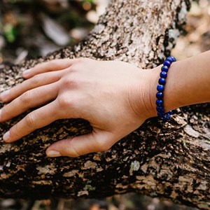 Bracelet yoga lapis-lazuli facettée 8 aa