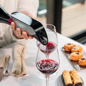 Aérateur de vin instantané et connecté