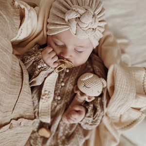 Hochet en crochet tiffani l'ourson