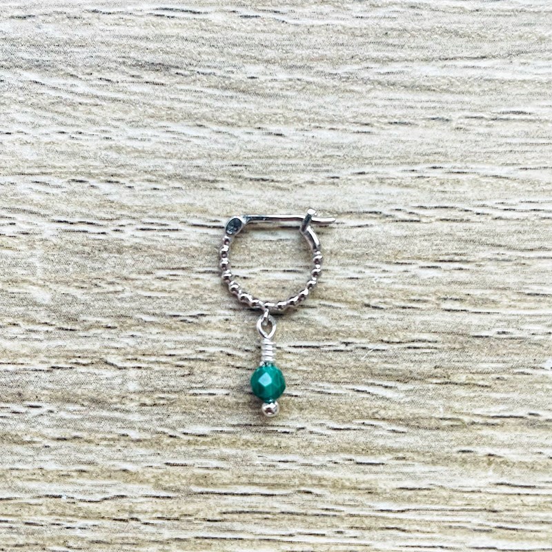 Mini créole boule malachite verte argent