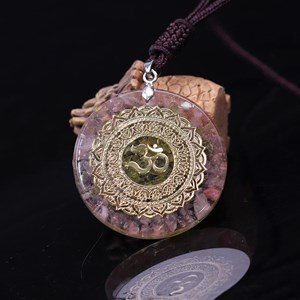 Collier méditation om quartz rose maman