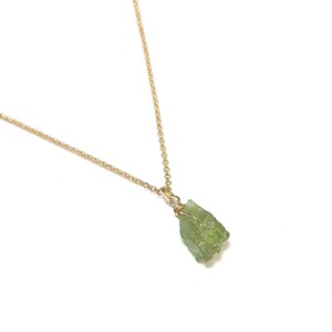 Collier grenat vert