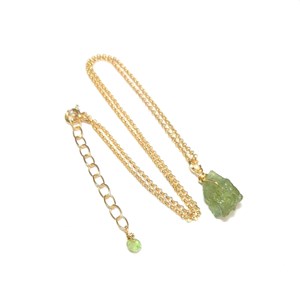 Collier grenat vert