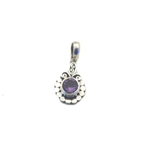 Pendentif en argent et amethyste facetté