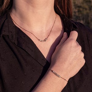 Collier piana en pierres labradorite