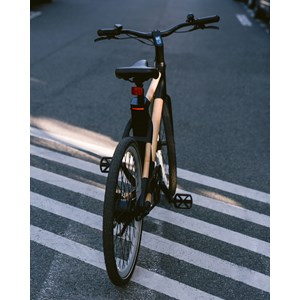 Vélo électrique bambou möbius