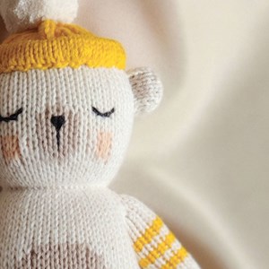 Hochet ours polaire tricoté